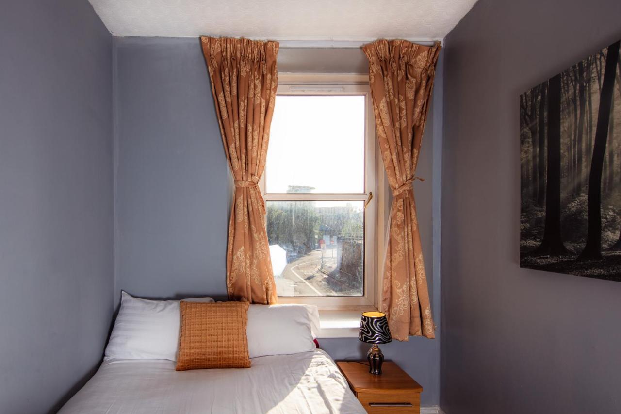 Old Town Central Apartments By The Meadows Edimburgo Esterno foto