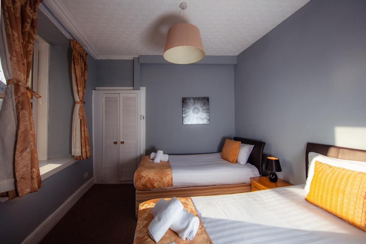 Old Town Central Apartments By The Meadows Edimburgo Esterno foto